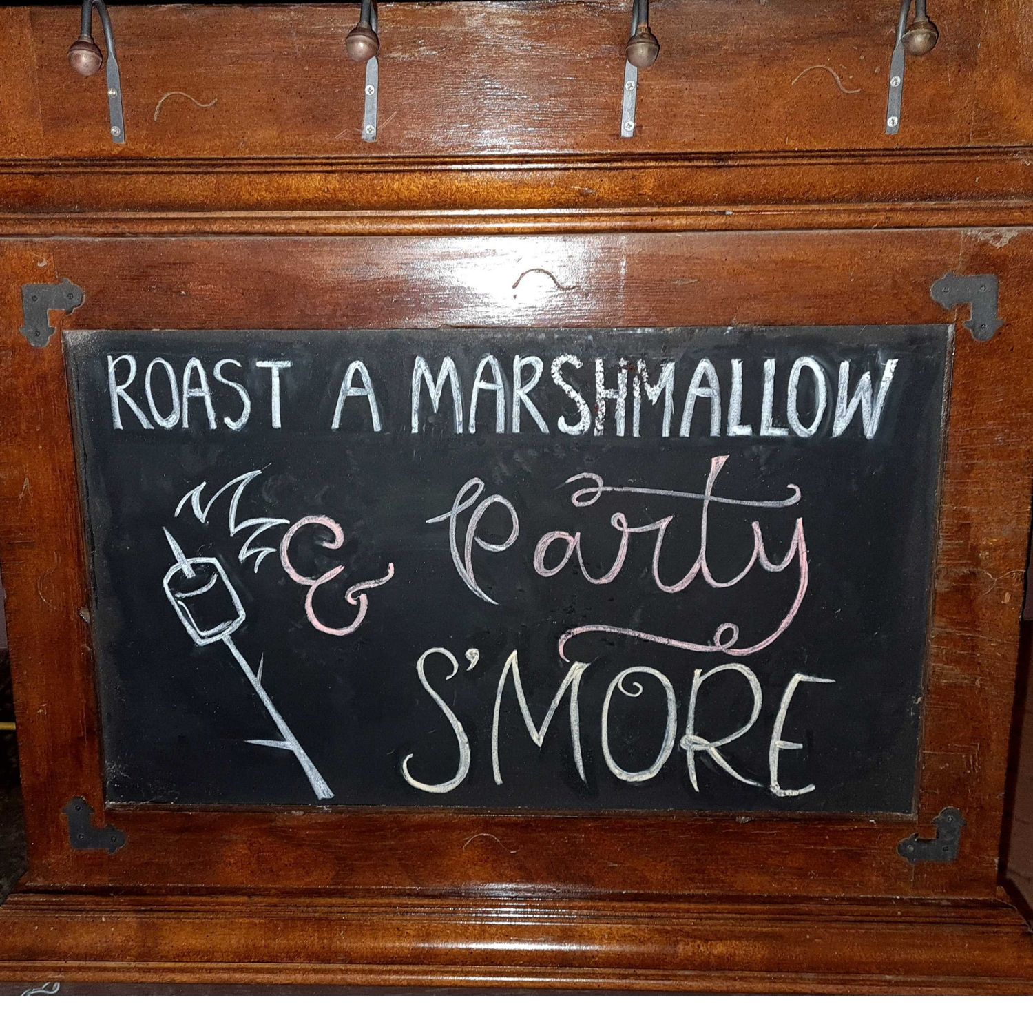 S'more party sign